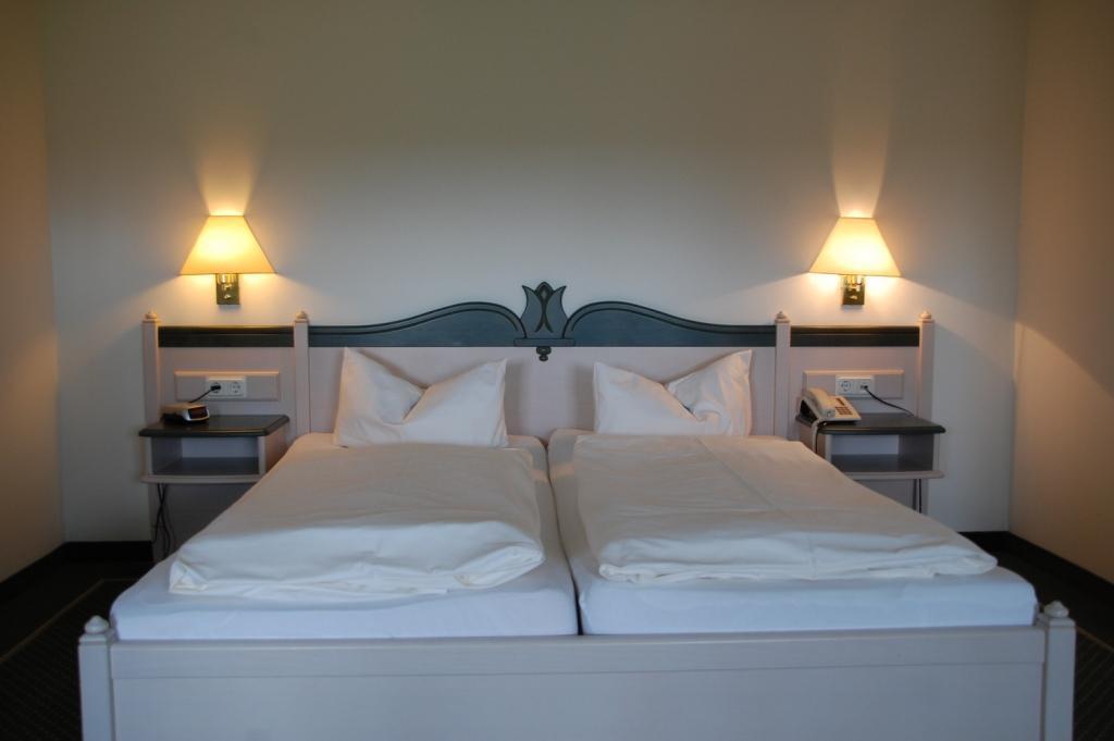 Gutshaus Redewisch Hotel & Restaurant Boltenhagen  Bilik gambar