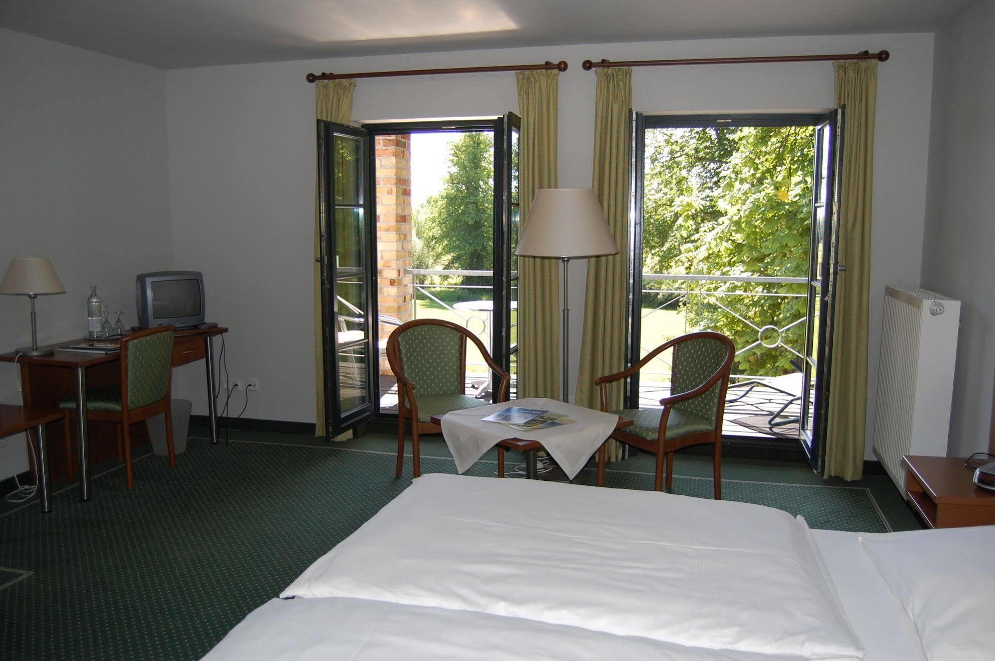 Gutshaus Redewisch Hotel & Restaurant Boltenhagen  Luaran gambar